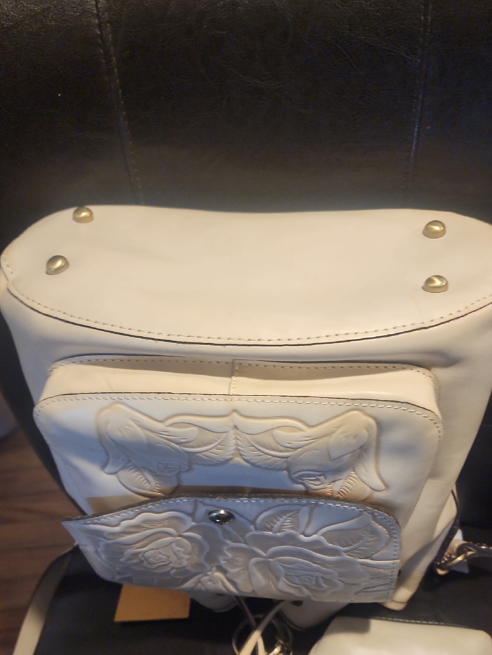 Patricia Nash Cream Floral Embossed Drawstring Crossbody Bag - Picture 6 of 7